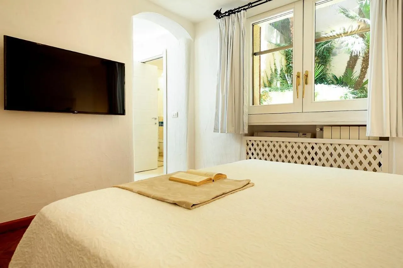 Villa Smeralda Punta Lada Porto Rotondo 0*,  Italy